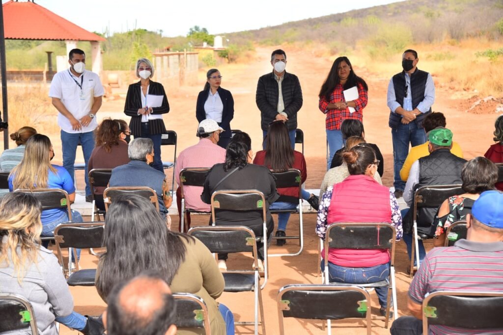 BENEFICIA GOBIERNO MUNICIPAL Y SEDESSON CON OBRA DE AGUA POTABLE A FAMILIAS DEL KILÓMETRO 9