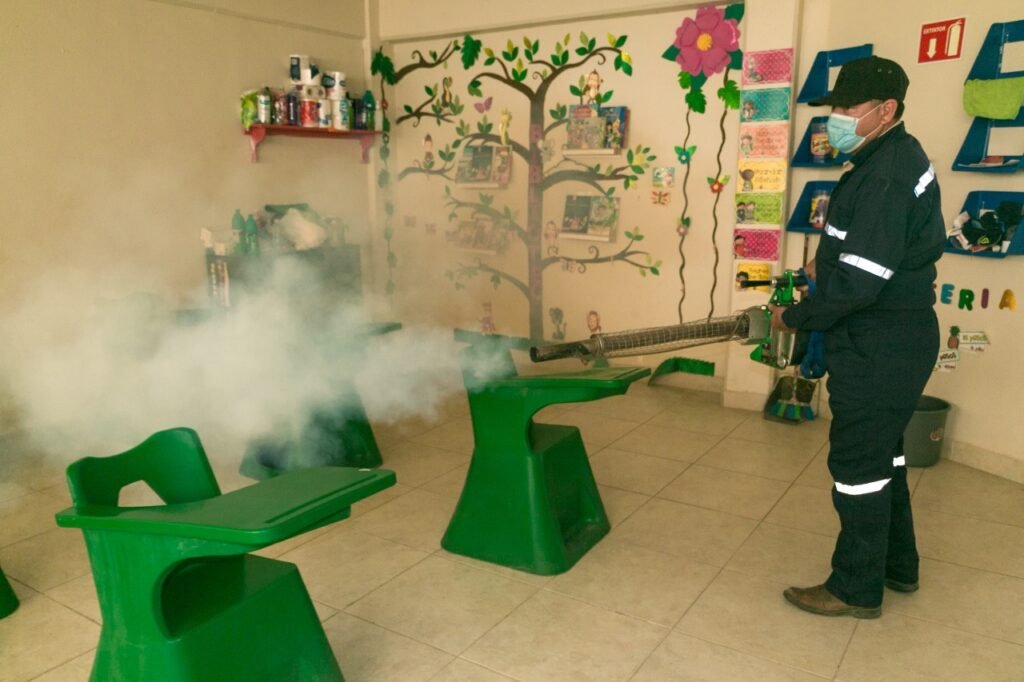 ARRANCA EL PROGRAMA DE FUMIGACIÓN DE ESCUELAS CONTRA ENFERMEDADES TRANSMITIDAS POR VECTOR EN CAJEME