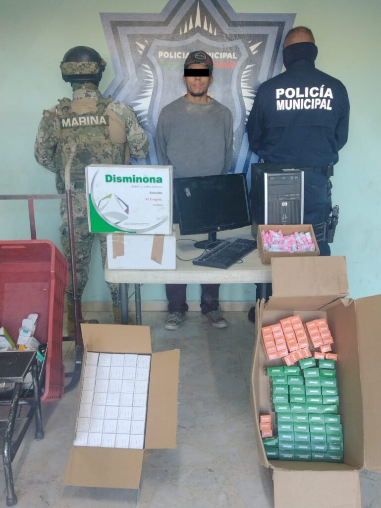 DETIENEN ELEMENTOS DE LA POLICÍA MUNICIPAL A PRESUNTO LADRÓN DE NOSOCOMIO