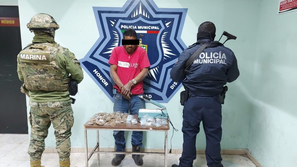 CAPTURA POLICÍA MUNICIPAL EN BARRIDO DE VIGILANCIA A SUJETO CON CRISTAL Y MARIHUANA