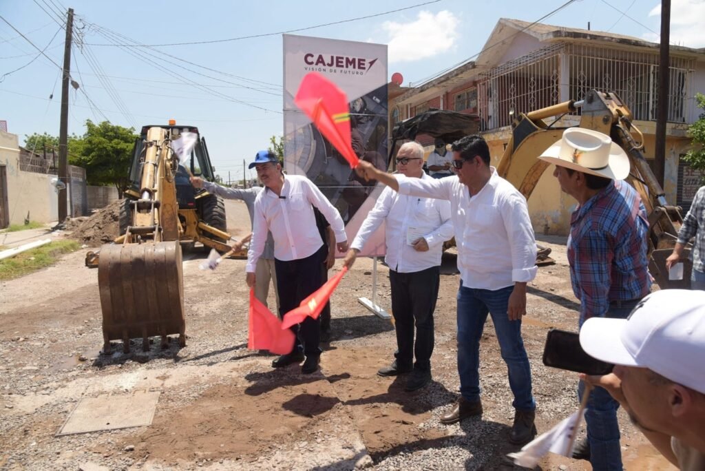 Arranca obra de rehabilitación de crucero con concreto hidráulico en calle Tabasco y Juan de la Barrera