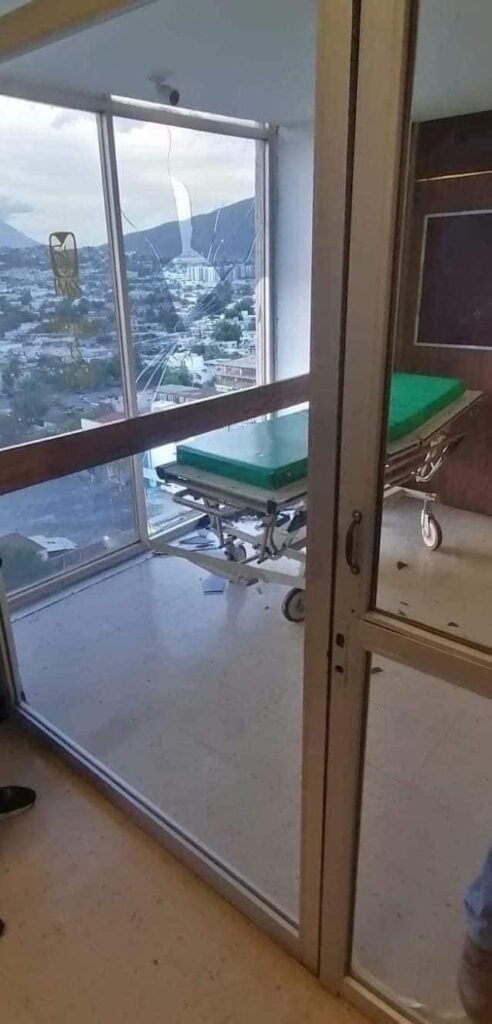 Se lanza paciente por la ventana del piso 10 de la Clínica 25 del IMSS en Monterrey