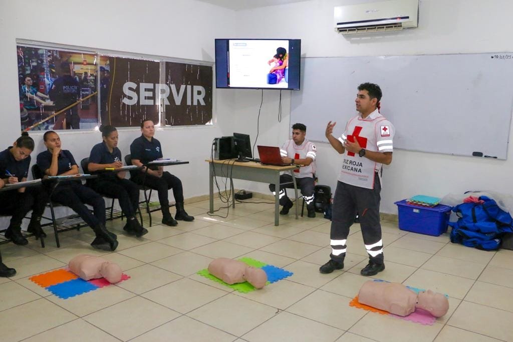 #Cajeme | Imparten curso de primeros auxilios a cadetes de la Academia de Policía