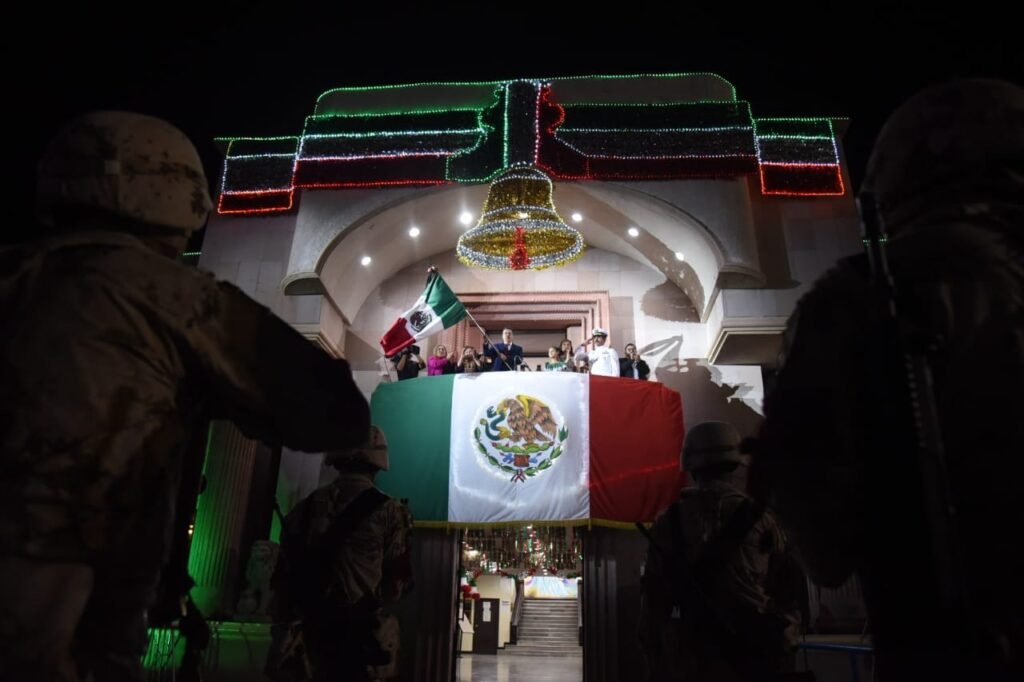 Encabeza presidente Javier Lamarque ceremonia 213 del Grito de Independencia