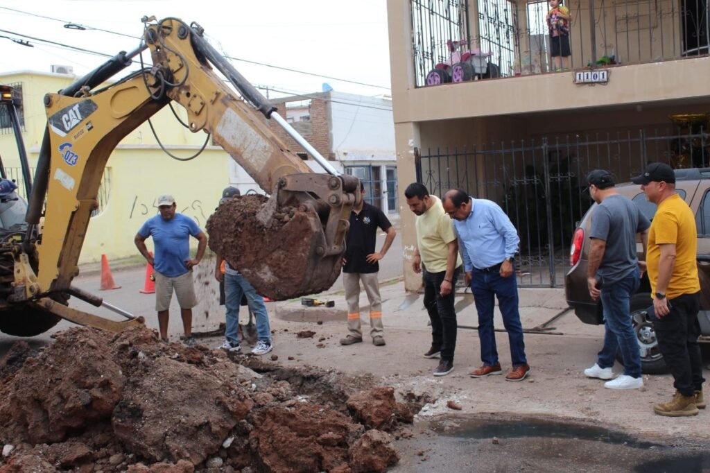 #Enteráte | Atiende drenajes en Valle Dorado y realiza estudios de presiones de agua en ‘Las Misiones’ el equipo técnico de OOMAPAS