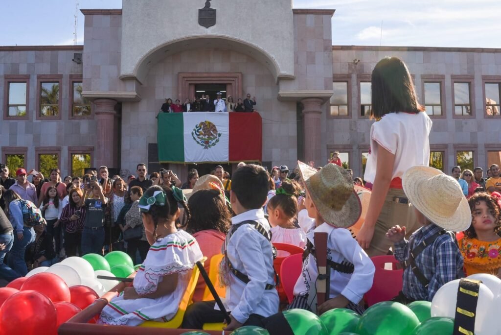 #Cajeme| Preside alcalde desfile conmemorativo al 113 Aniversario de la Revolución Mexicana